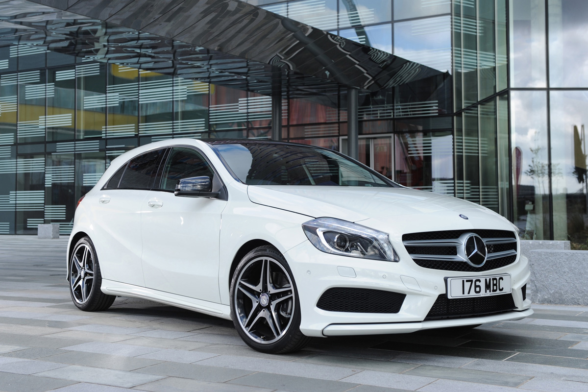 Mercedes A220 CDI AMG Sport front three-quarters