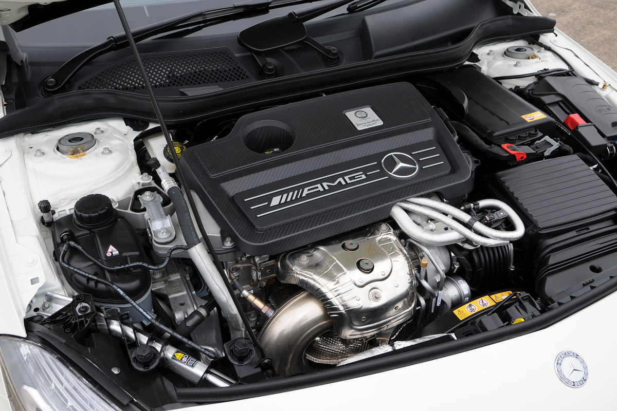 Mercedes A45 AMG engine