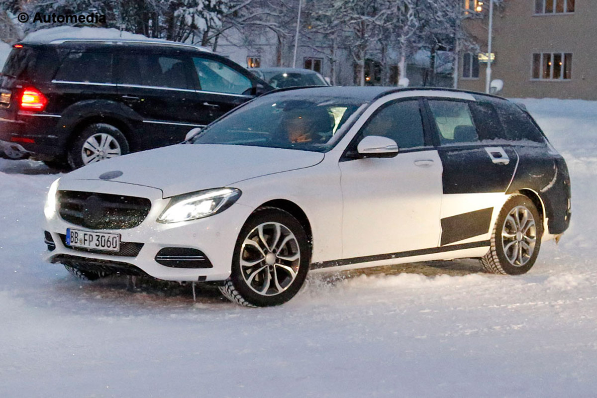 Mercedes C-Class Estate front quater