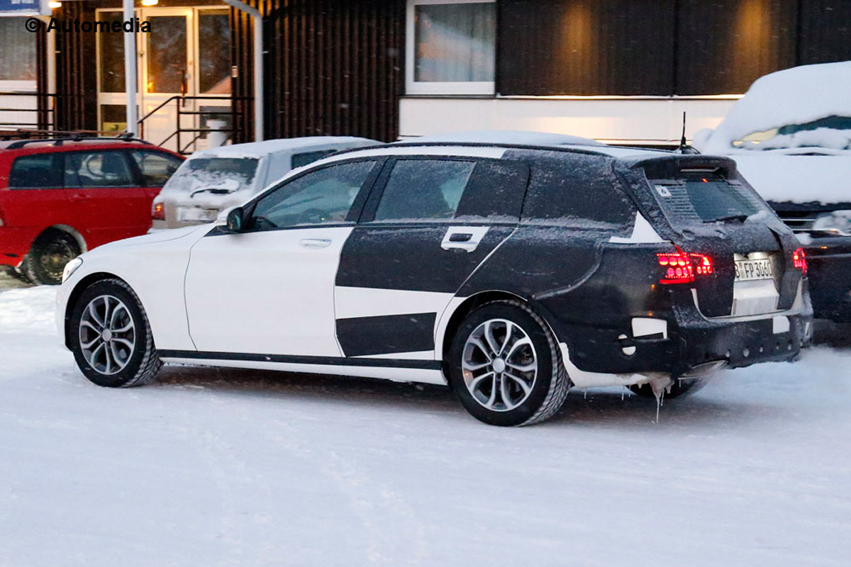 Mercedes C-Class Estate rear quater