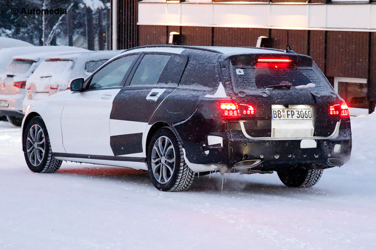 Mercedes C-Class Estate rear
