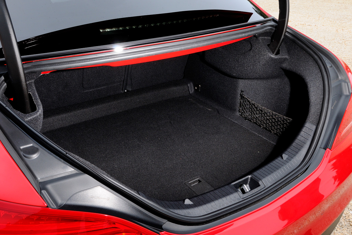 Mercedes CLA boot