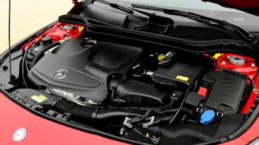 Mercedes CLA 250 CGI engine