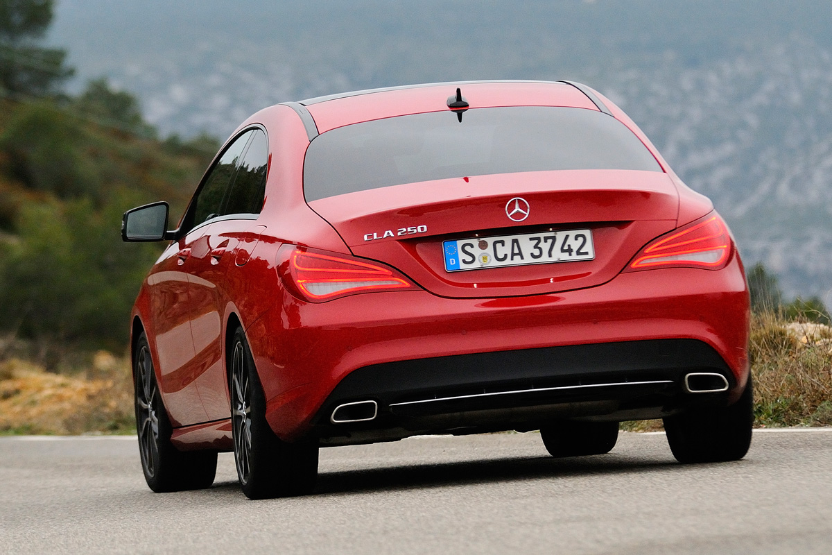 Mercedes CLA 250 CGI rear cornering
