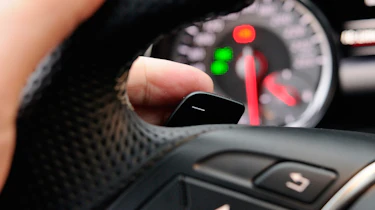 Mercedes CLA 250 CGI paddles