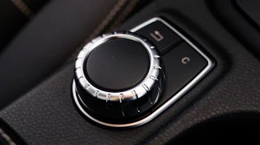Mercedes CLA 250 CGI selector