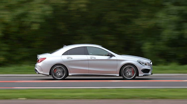 Mercedes CLA 45 AMG 2013 pan