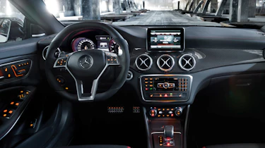 Mercedes CLA 45 AMG dash