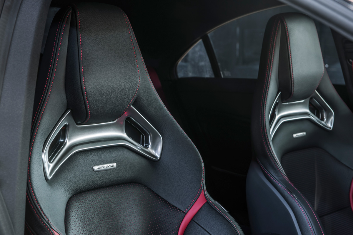 Mercedes CLA 45 AMG seats