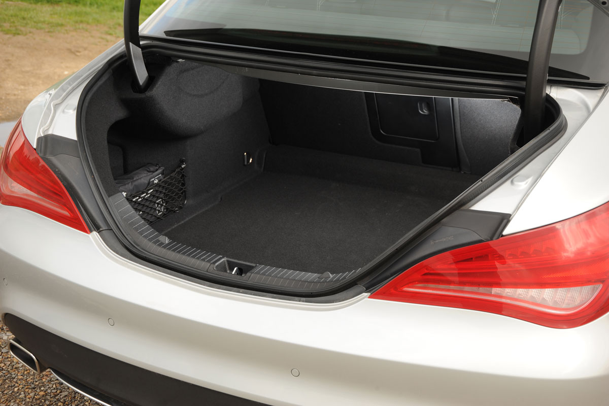 Mercedes CLA boot
