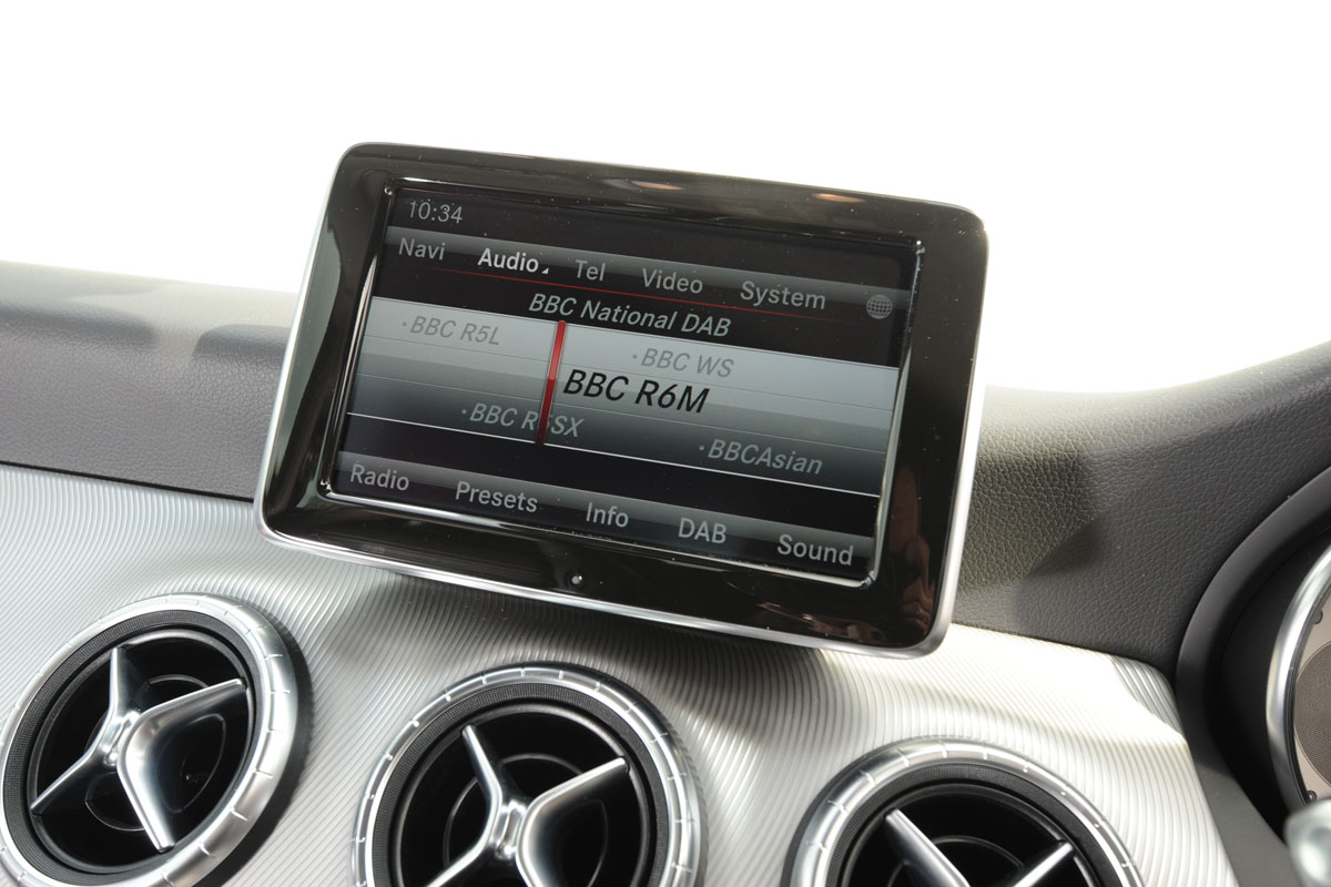 Mercedes CLA sat-nav