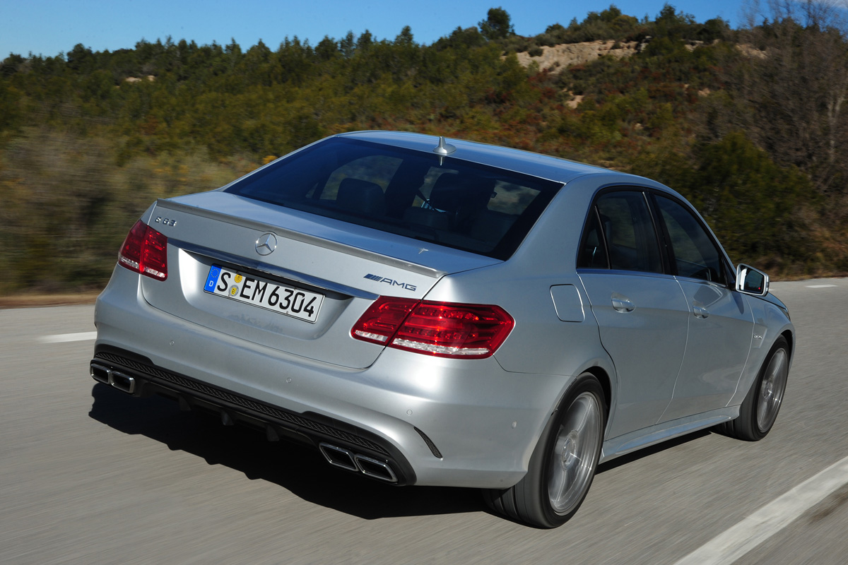 Mercedes E63 AMG rear tracking