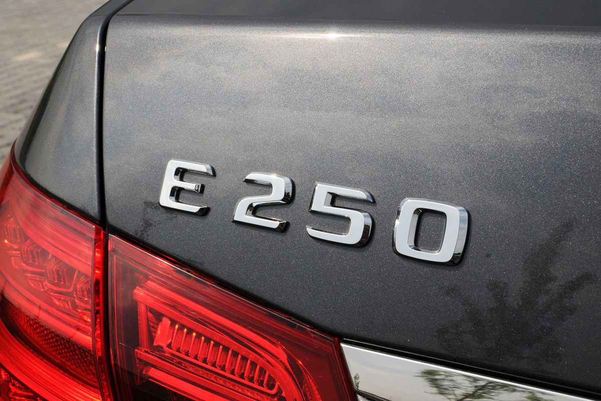 Mercedes E220 CDI SE badge