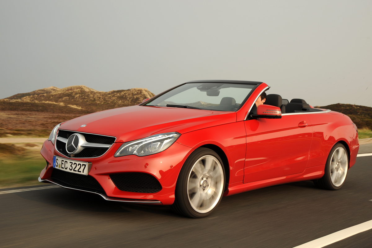 Mercedes E-Class Cabriolet front tracking
