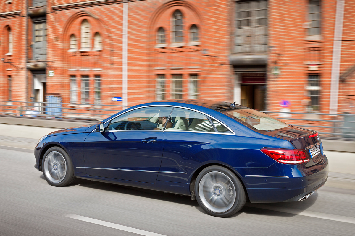 Mercedes E400 Coupe rear tracking