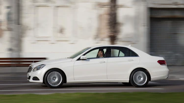 Mercedes E-Class panning