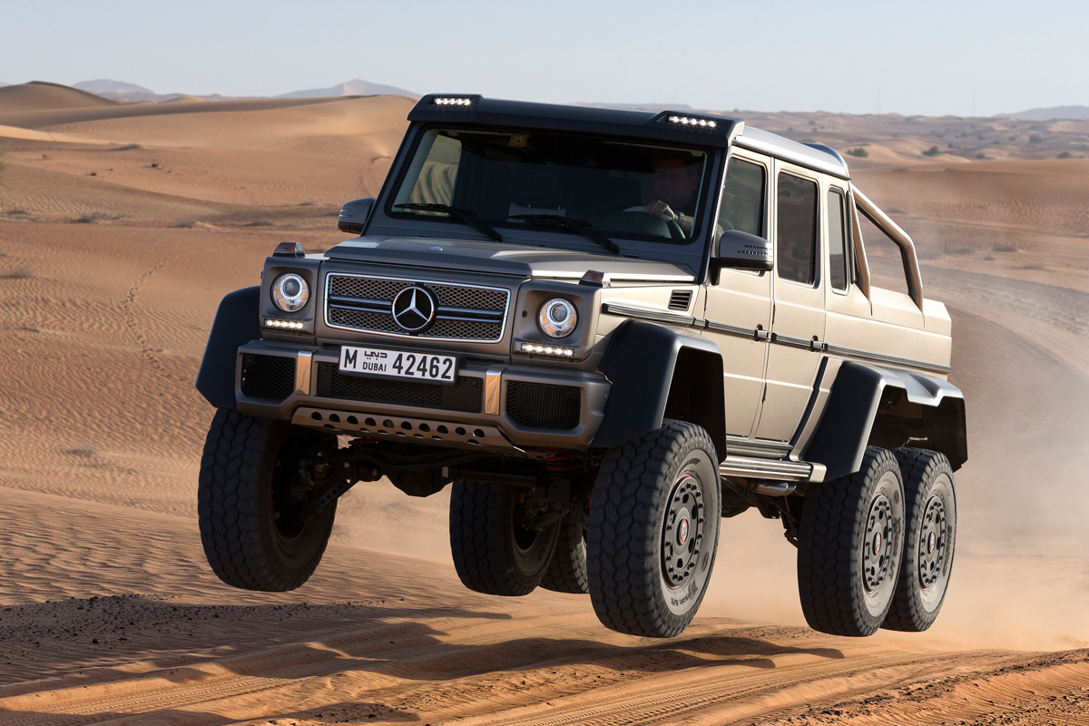 Mercedes G63 AMG 6x6 front action
