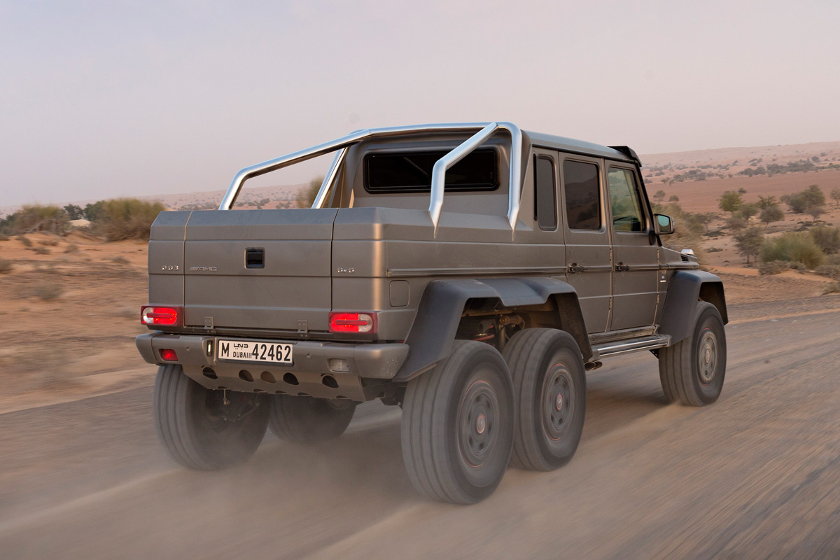 Mercedes G63 AMG 6x6 rear tracking