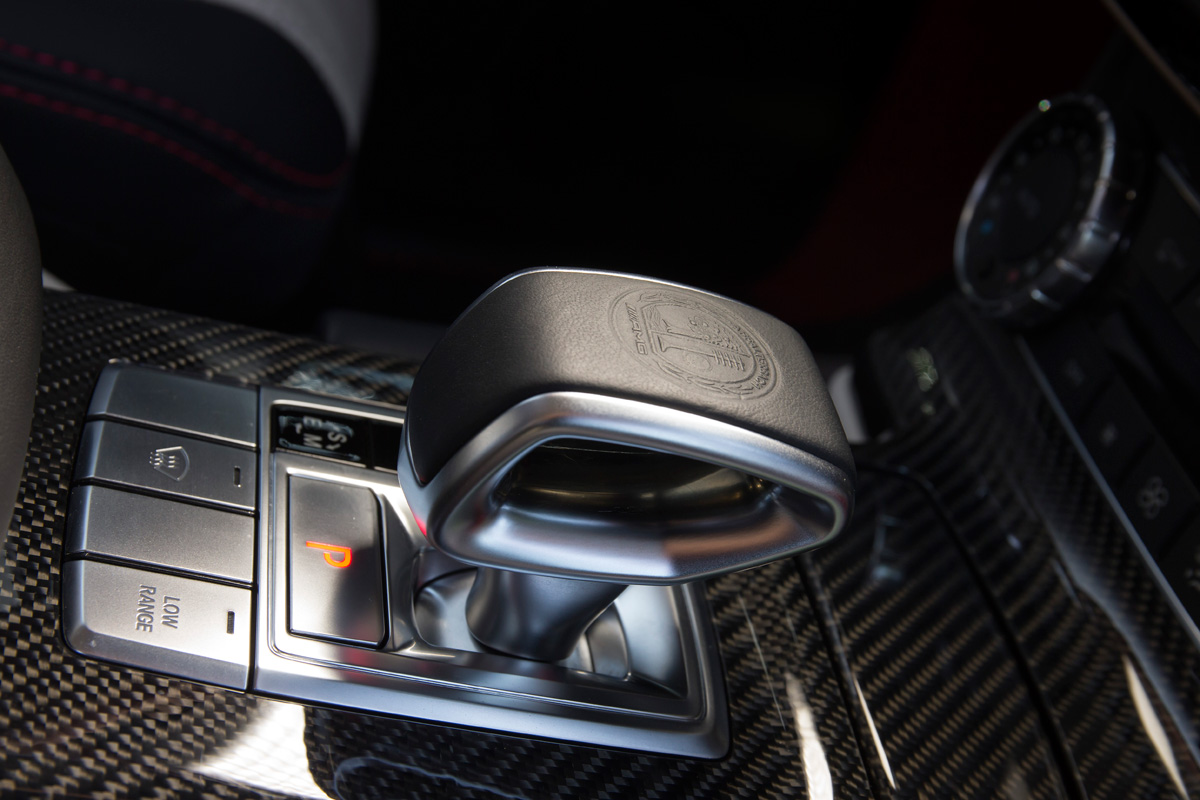 Mercedes G63 AMG 6x6 gear lever