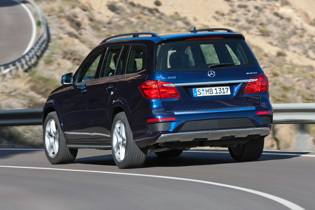 Mercedes GL350 rear action