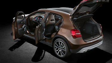 Mercedes GLA boot