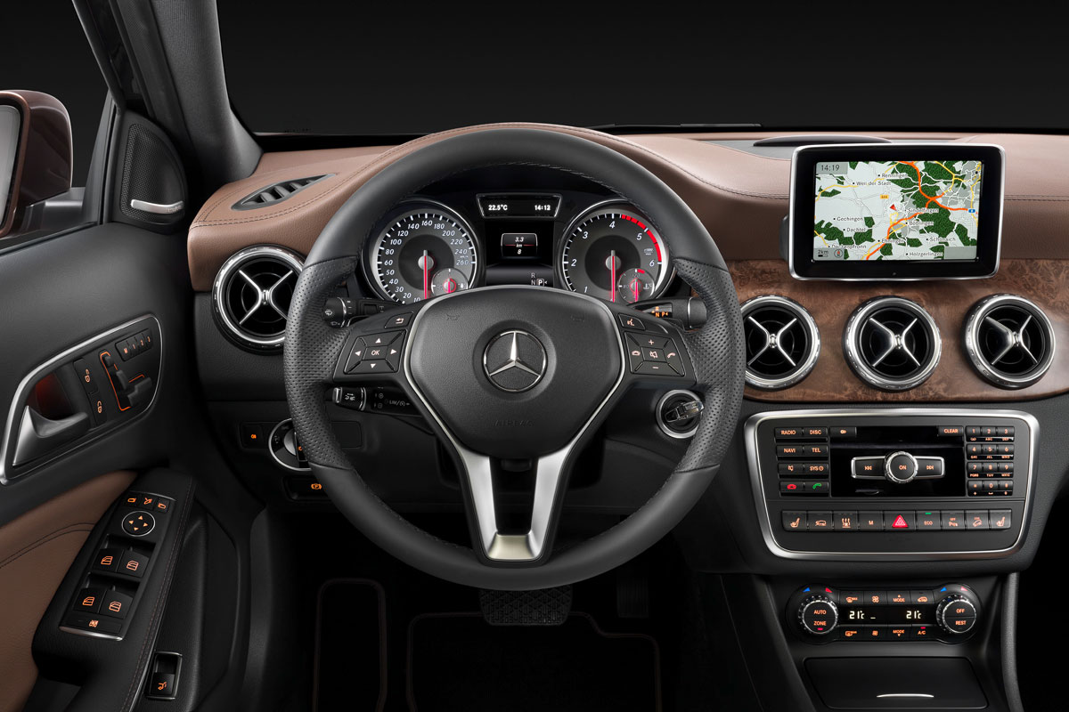 Mercedes GLA steering wheel
