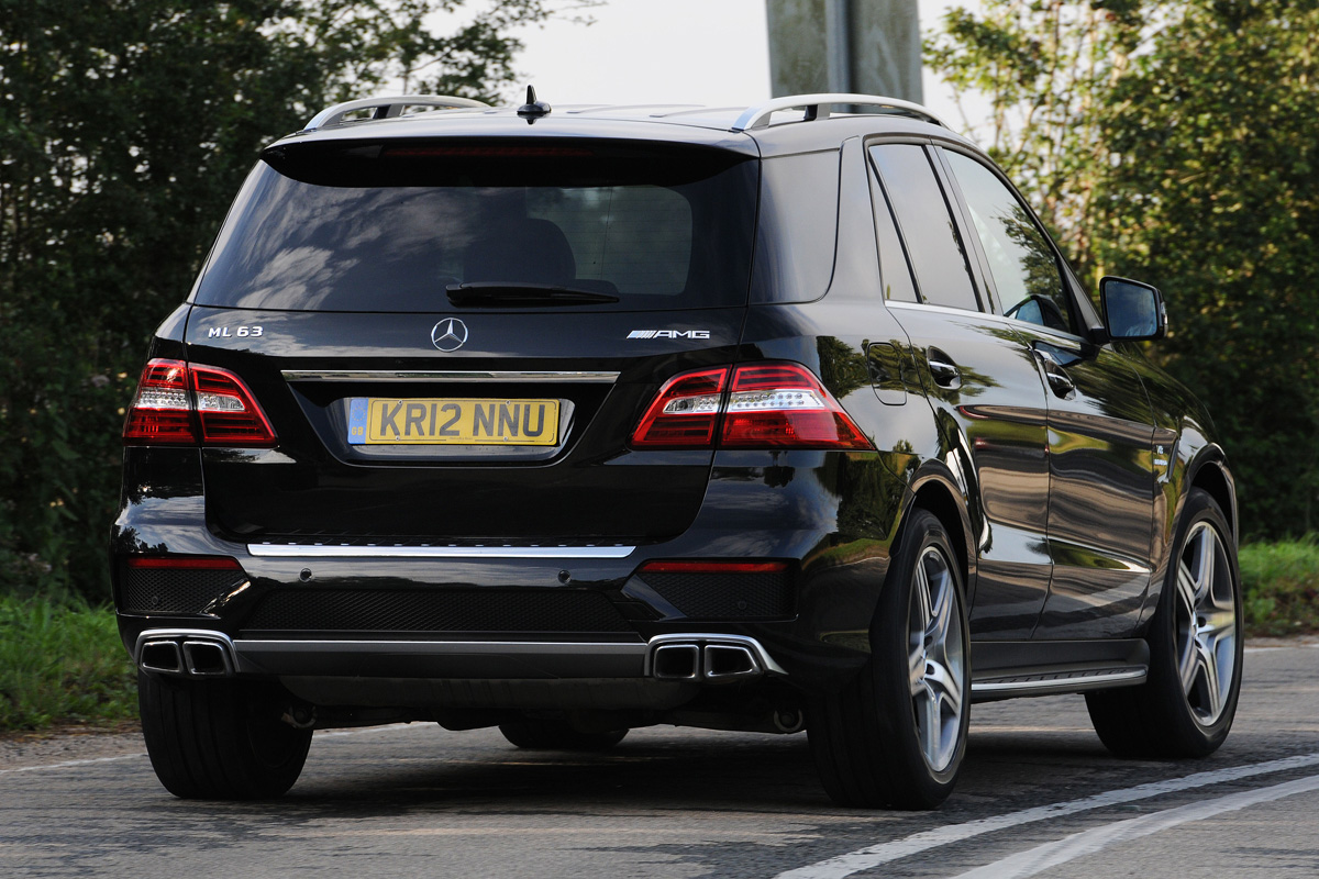 Mercedes ML63 AMG rear cornering