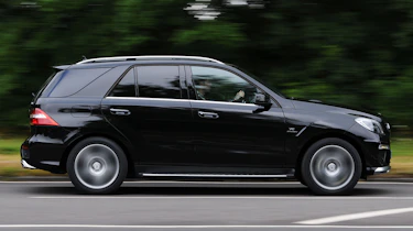 Mercedes ML63 AMG profile