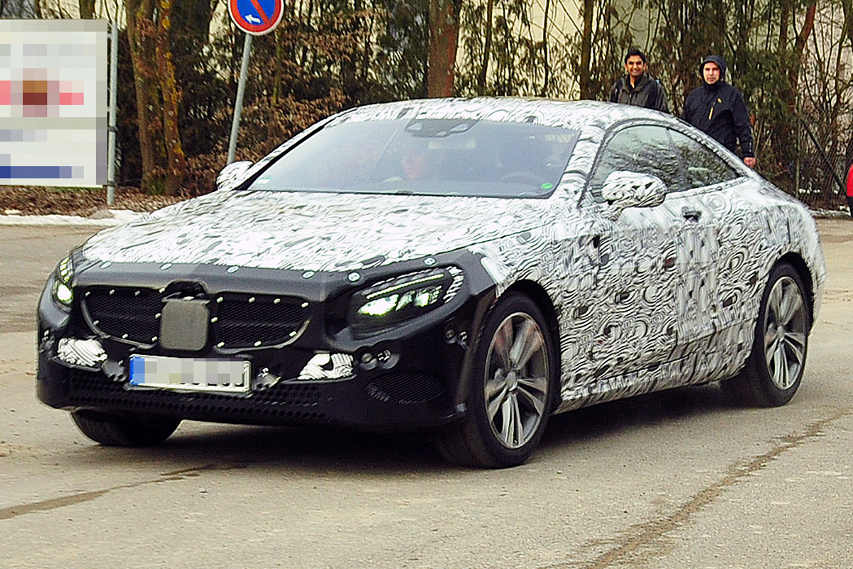 Mercedes S-Class Coupe front side