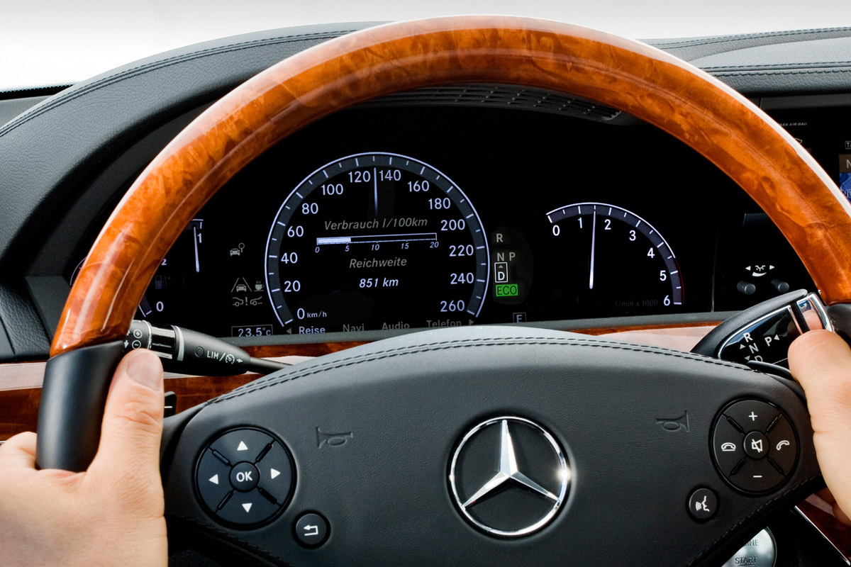 Mercedes S-Class Distronic Plus with Steering Assist