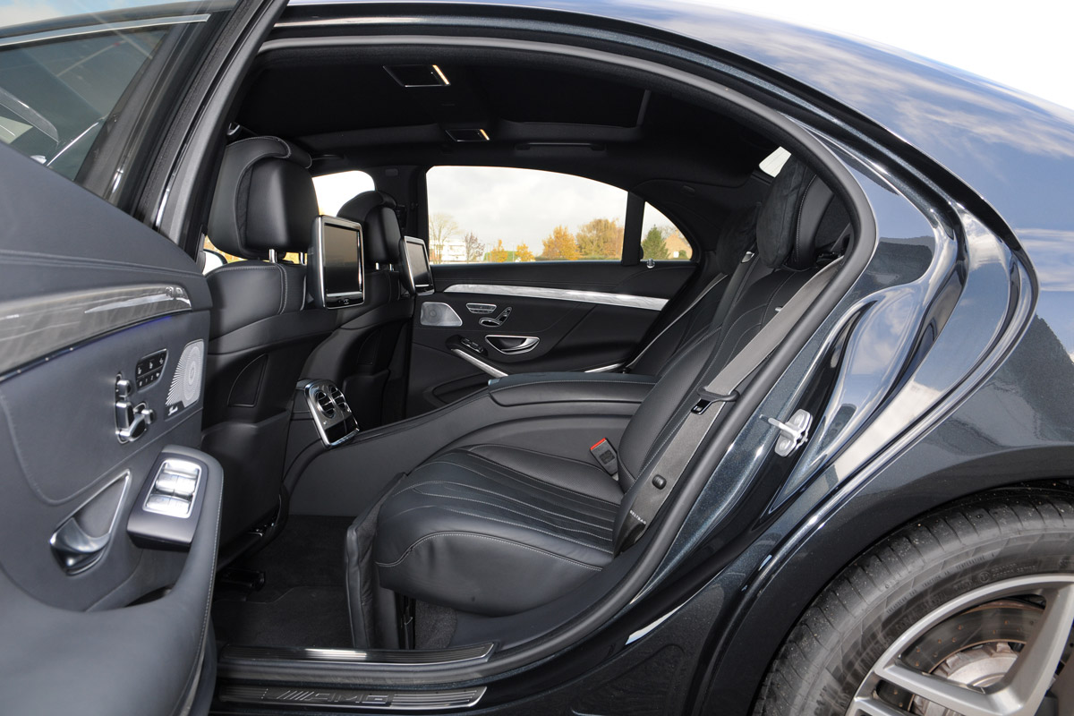 Mercedes S63 AMG 2014 rear seats