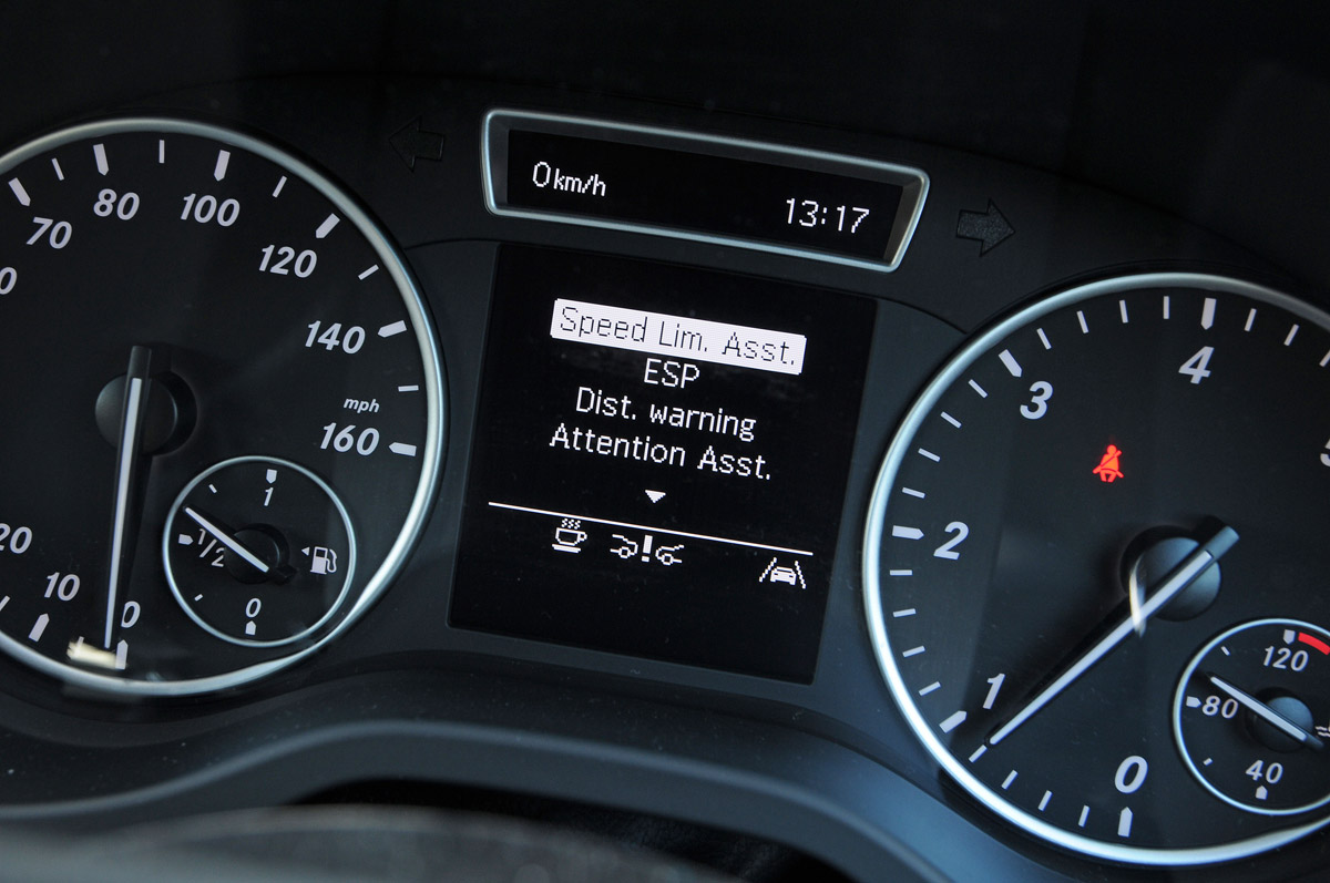 Mercedes A180 CDI ECO speedo