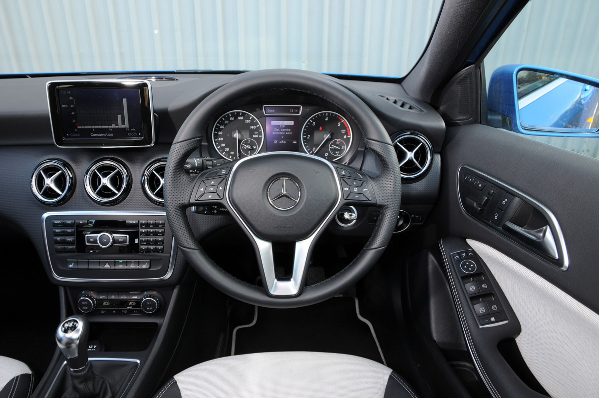 Mercedes A180 CDI Eco dashboard