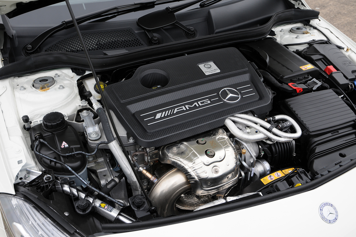 Mercedes A45 AMG engine