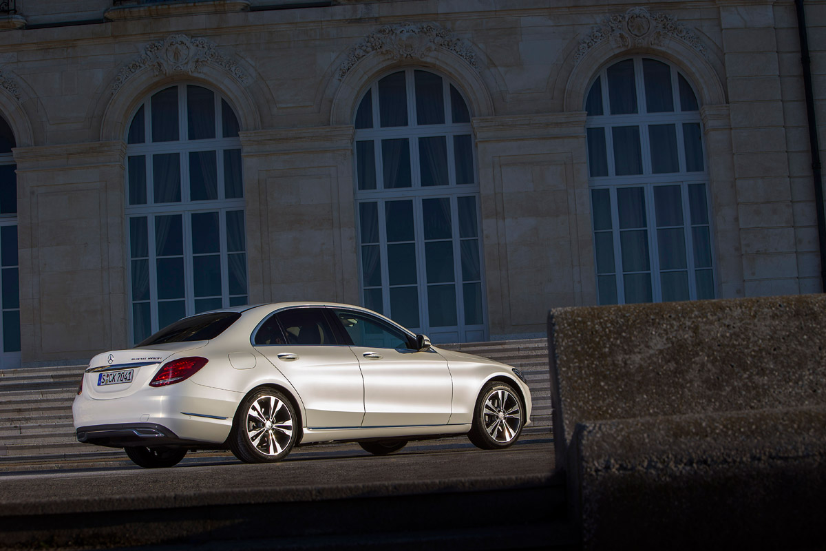 Mercedes C300 BlueTEC Hybrid rear static