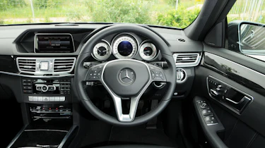Mercedes E250 CDi front interior