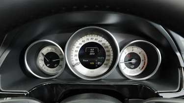 Mercedes E250 CDi dials