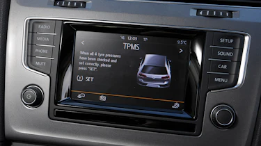 Volkswagen Golf Bluemotion vs Mercedes A180 CDI ECO readout