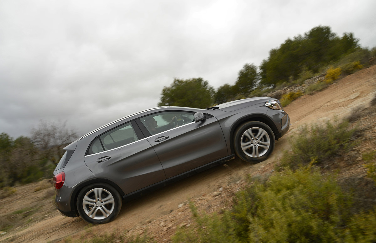 Mercedes GLA diesel 2014 hill