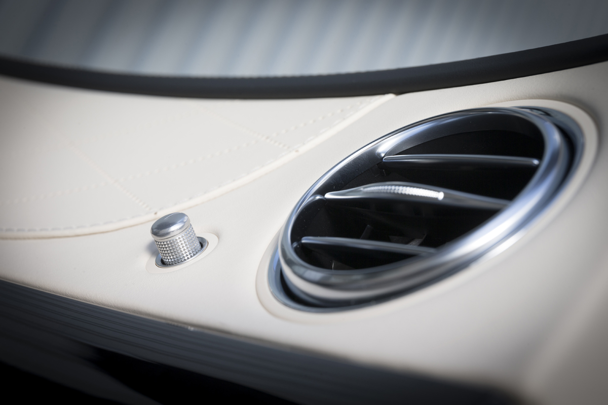 Mercedes S-Class vent