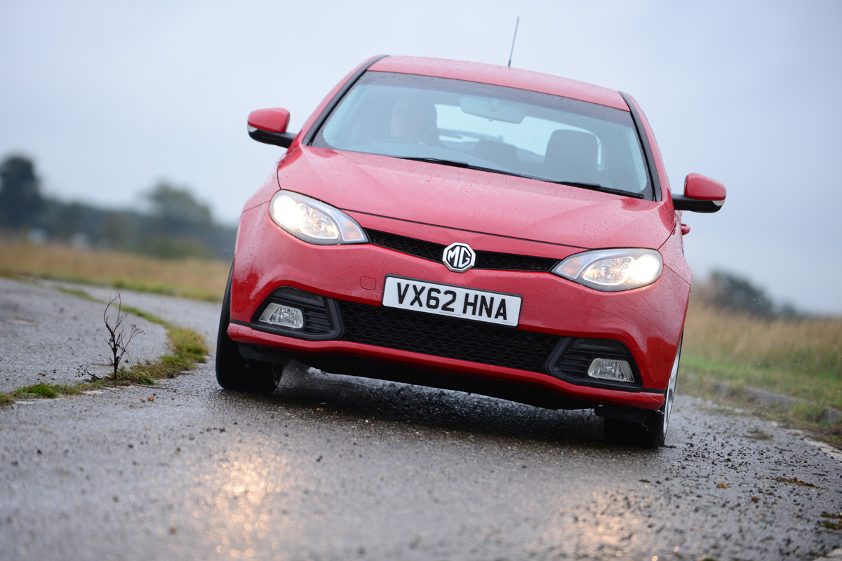 MG6 front tracking