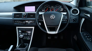 MG6 interior