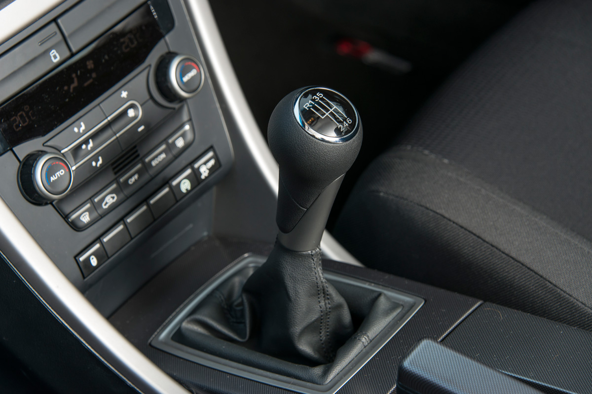 MG6 Diesel interior detail