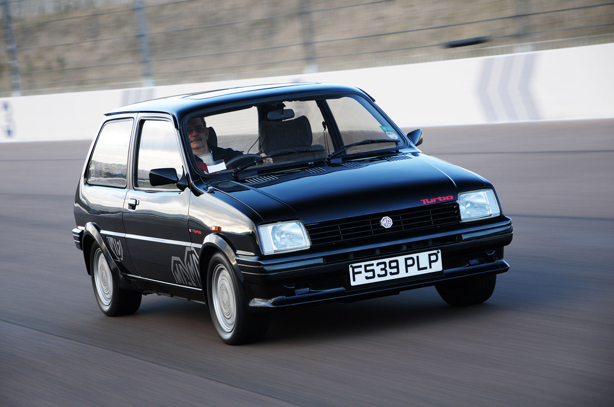 MG Metro Turbo front