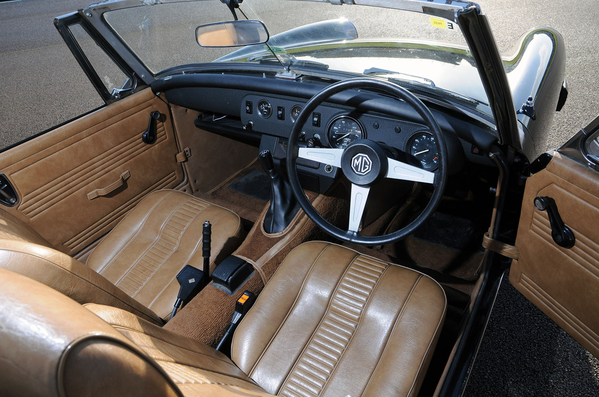 MG Midget interior 