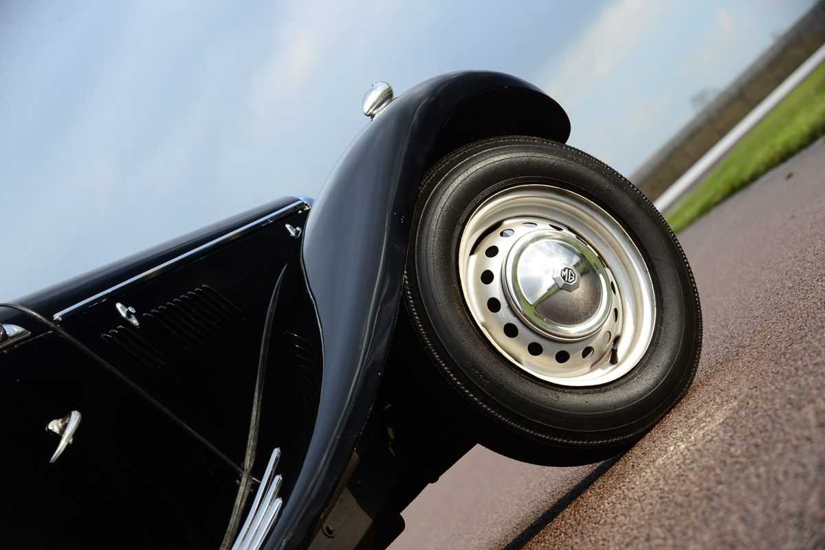 MG TF 1953 wheel