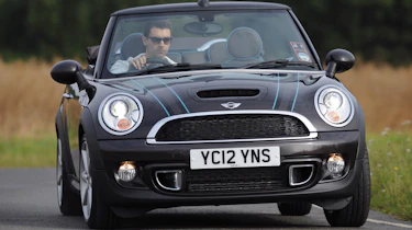 MINI Cooper S Highgate Convertible front cornering