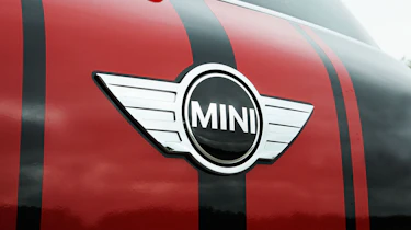 MINI Cooper D Countryman badge
