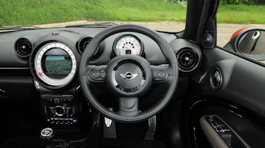 MINI Cooper D Countryman interior