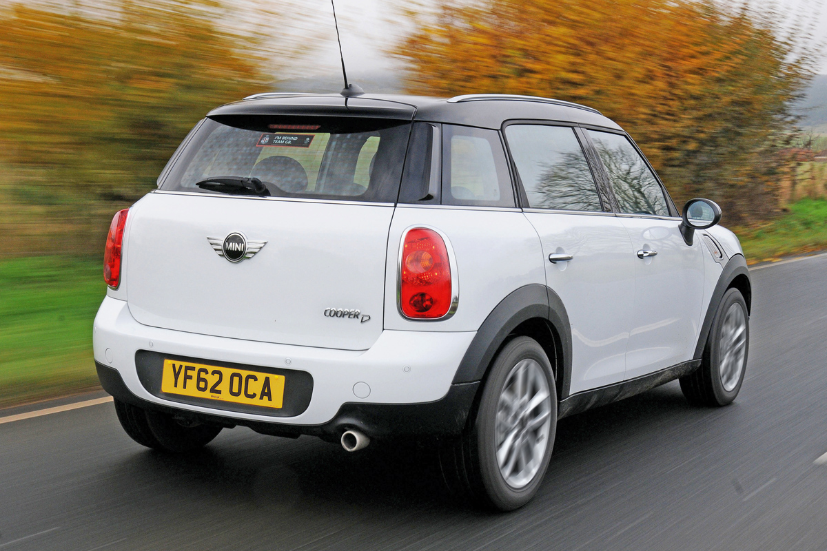 MINI Countryman rear tracking